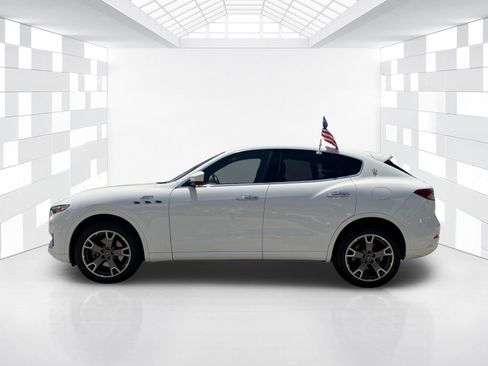 Used 2023 Maserati Levante GT AWD/4WD image 4