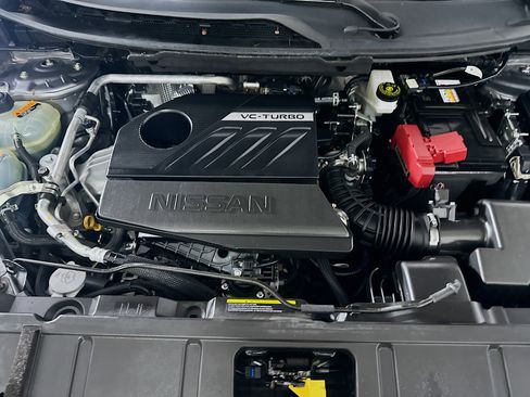 Used 2024 Nissan Rogue SV image 32