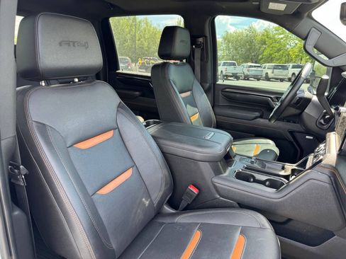 Used 2024 GMC Sierra 2500 AT4 w/ AT4 Premium Plus Package AWD/4WD image 18