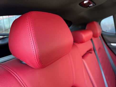 Used 2024 Alfa Romeo Stelvio Veloce image 61