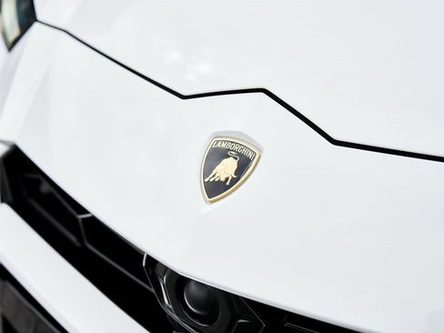 Used 2022 Lamborghini Urus image 7