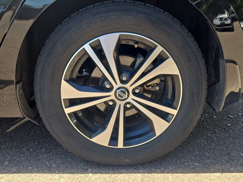 Used 2020 Nissan Sentra SV FWD image 18