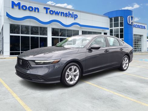 Certified 2025 Honda Accord LX image 3