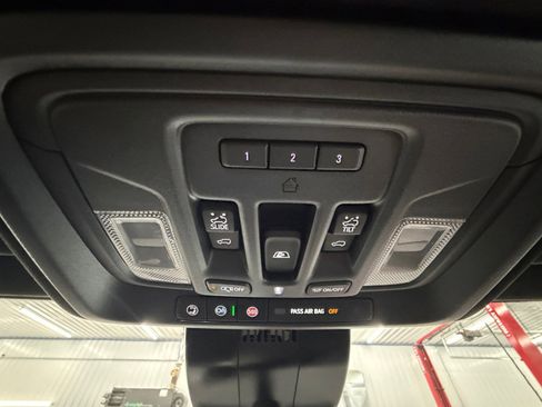 New 2026 Chevrolet Silverado 2500 ZR2 AWD/4WD image 18