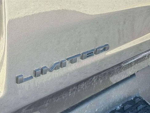 Used 2021 RAM 1500 Limited image 9