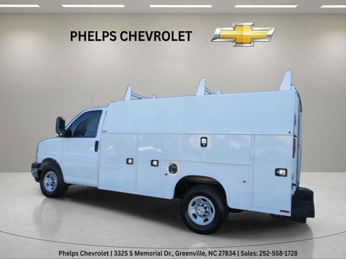 Used 2023 Chevrolet Express 3500 w/ Power Convenience Package image 5