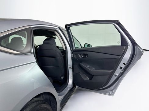 Used 2025 Honda Accord LX image 27