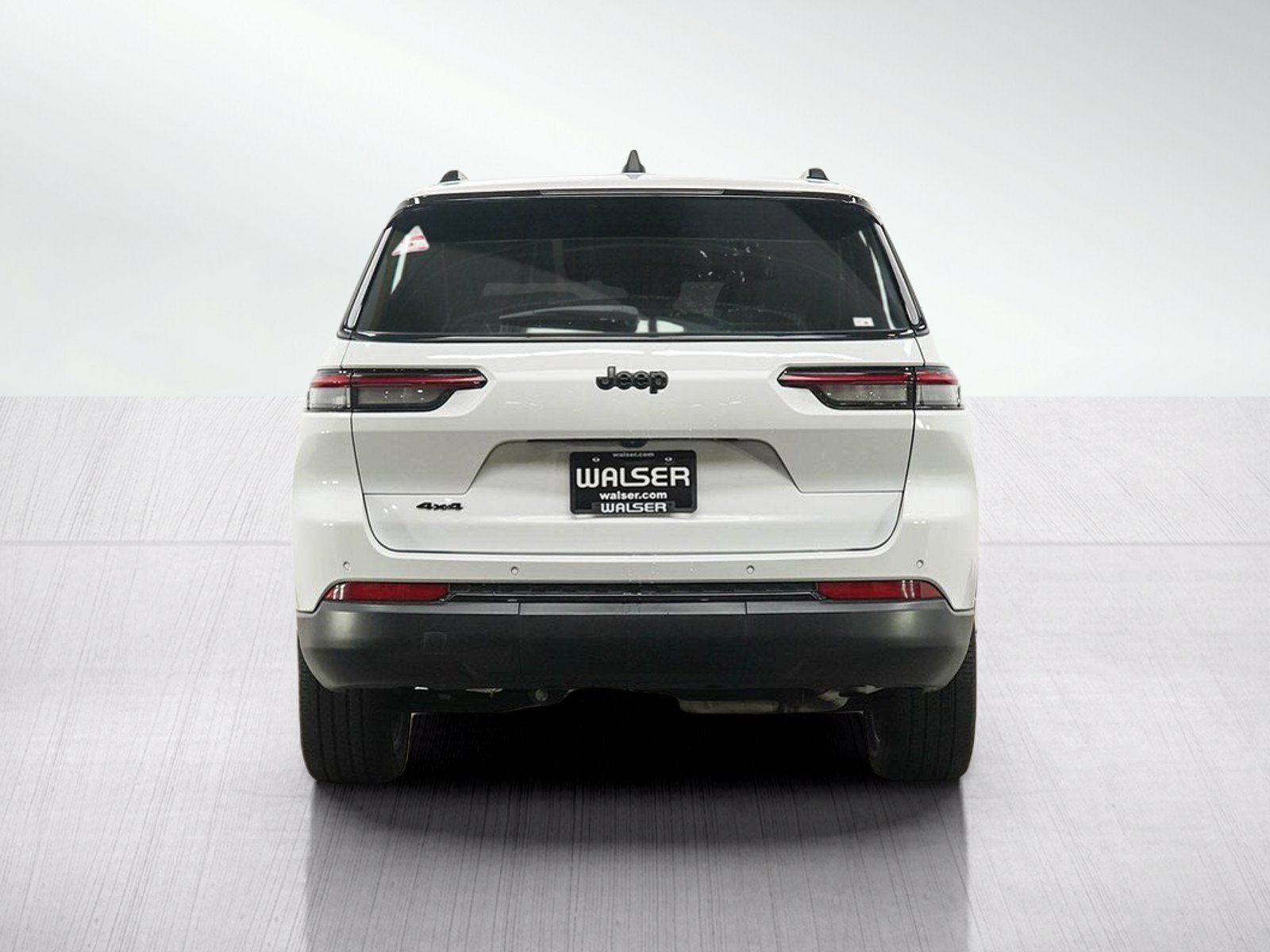 Used 2023 Jeep Grand Cherokee L Laredo AWD/4WD image 5