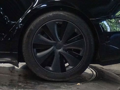 Used 2023 Tesla Model S AWD/4WD image 10