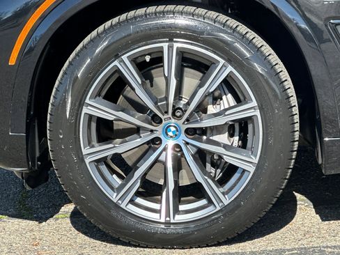 Used 2022 BMW X5 xDrive45e w/ M Sport Package image 37