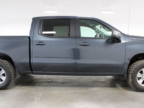 Used 2019 Chevrolet Silverado 1500 LT w/ All-Star Edition image 11