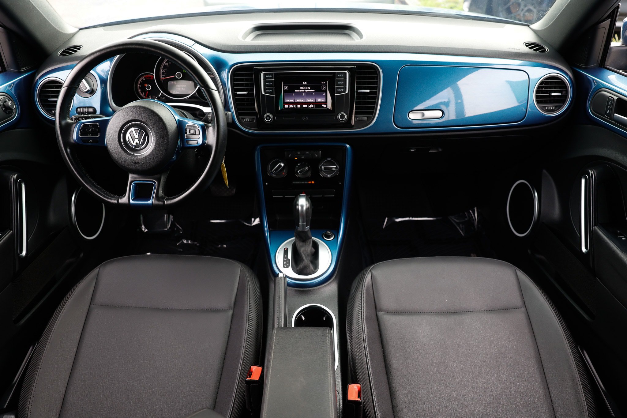 Used 2019 Volkswagen Beetle 2.0T S FWD image 2