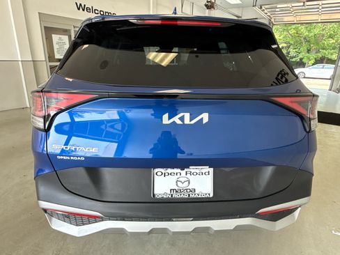 Used 2023 Kia Sportage EX FWD image 5