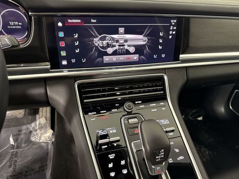 Certified 2023 Porsche Panamera 4 Platinum Edition image 31