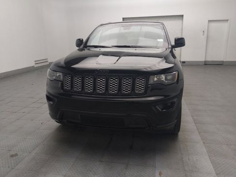 Used 2020 Jeep Grand Cherokee Altitude image 15