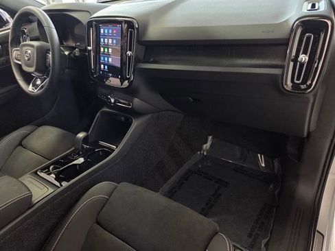 Certified 2023 Volvo XC40 Recharge Ultimate w/ Protection Package Premier image 18