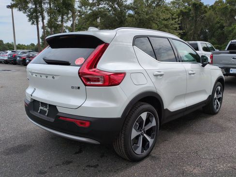New 2025 Volvo XC40 B5 Core w/ Protection Package Premier image 4
