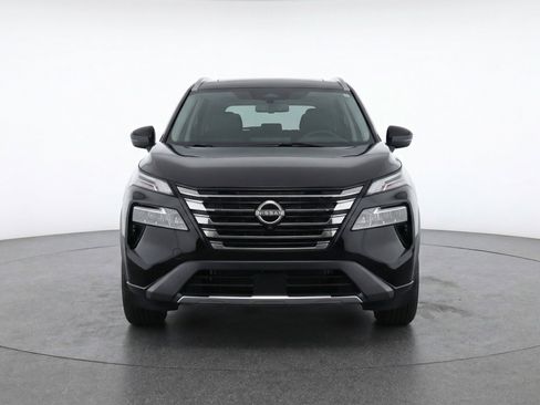 Used 2025 Nissan Rogue SV image 2