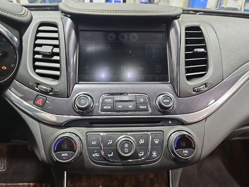 Used 2015 Chevrolet Impala LT image 18