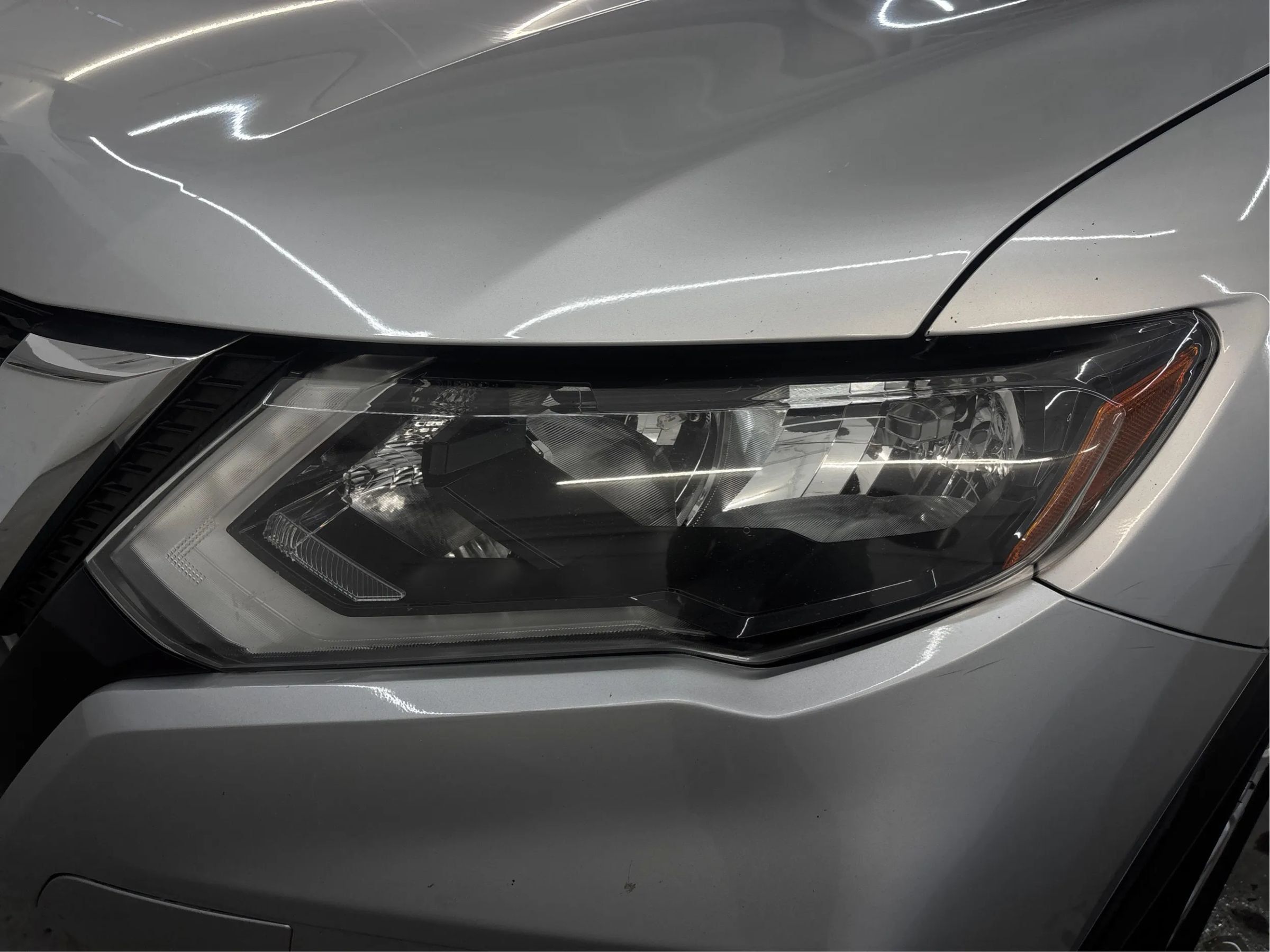 Used 2018 Nissan Rogue SV AWD/4WD image 31