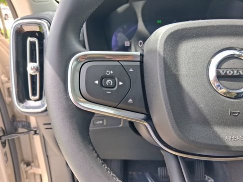 Used 2025 Volvo XC40 B5 Ultra w/ Protection Package AWD/4WD image 19