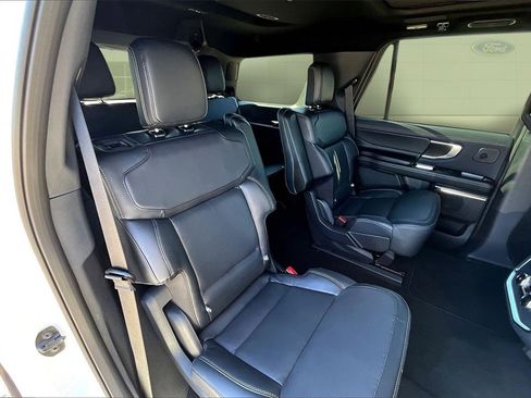 New 2025 Ford Expedition Platinum w/ Stealth Performance Package image 11