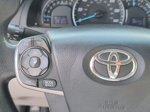 Used 2012 Toyota Camry LE FWD image 23