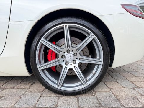 Used 2012 Mercedes-Benz SLS AMG Roadster image 30