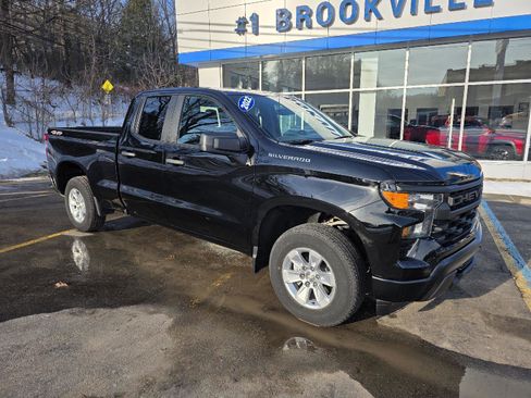 Used 2022 Chevrolet Silverado 1500 W/T w/ WT Value Package image 1