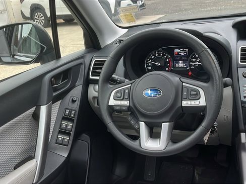 Used 2017 Subaru Forester 2.5i Premium image 25