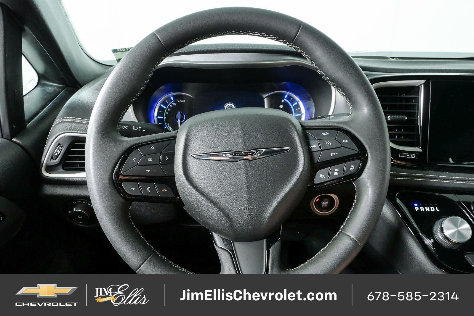 Used 2022 Chrysler Pacifica Touring-L w/ S Appearance Package FWD image 10