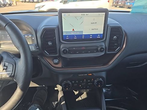 Used 2023 Ford Bronco Sport Outer Banks w/ Tech Package AWD/4WD image 14