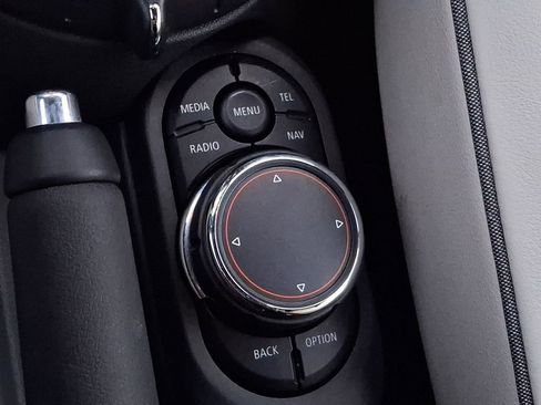 Used 2017 MINI Cooper S image 16