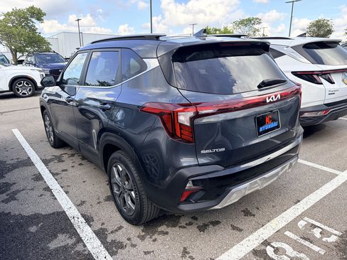 Used 2024 Kia Seltos S FWD image 2
