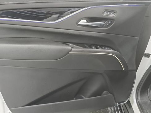 Used 2023 Cadillac Escalade ESV Sport w/ LPO, ONYX Package AWD/4WD image 24