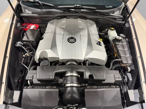 Used 2008 Cadillac XLR RWD image 34