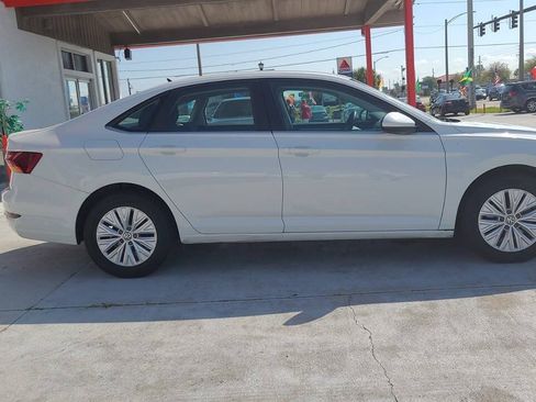Used 2019 Volkswagen Jetta S FWD image 3