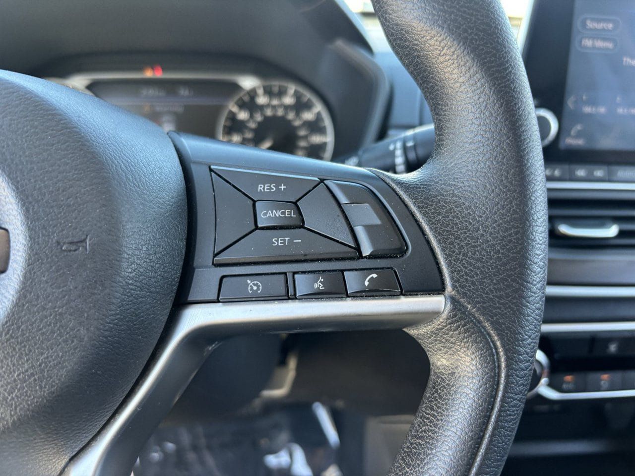 Used 2023 Nissan Altima 2.5 SV FWD image 27