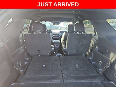 Used 2025 Ford Explorer ST-Line w/ Premium Package RWD image 9