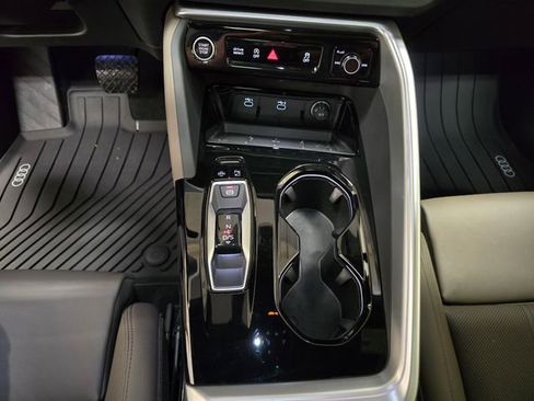 Used 2025 Audi Q5 Prestige image 18