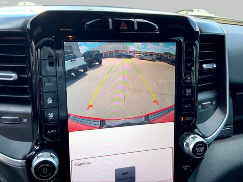 Used 2023 RAM 1500 Big Horn AWD/4WD image 26
