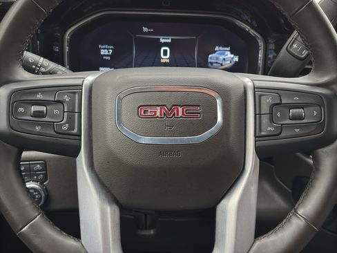 Used 2025 GMC Sierra 1500 SLT AWD/4WD image 17