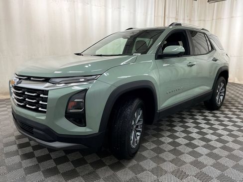 Used 2025 Chevrolet Equinox LT w/ Convenience Package II FWD image 12