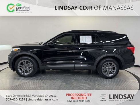 Used 2023 Ford Explorer XLT w/ Equipment Group 202A AWD/4WD image 5