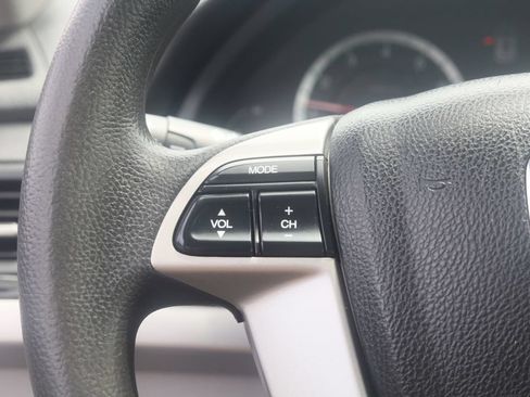 Used 2011 Honda Accord LX image 5
