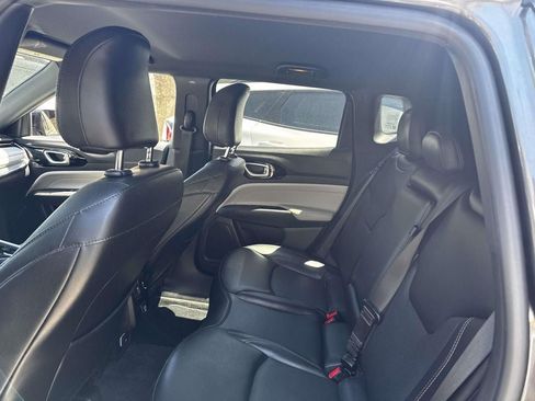 Used 2023 Jeep Compass Limited AWD/4WD image 12
