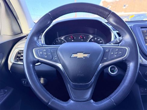 Used 2019 Chevrolet Equinox LT w/ Driver Convenience Package image 16