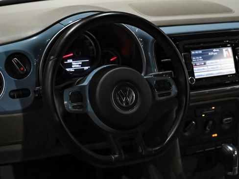 Used 2014 Volkswagen Beetle 1.8T FWD image 26
