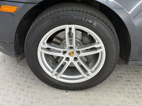 Used 2020 Porsche Macan AWD/4WD image 13