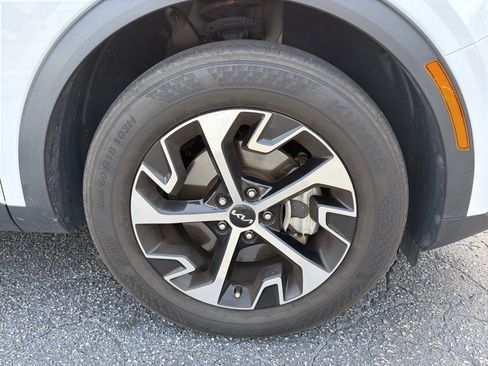 Used 2023 Kia Sportage EX FWD image 8
